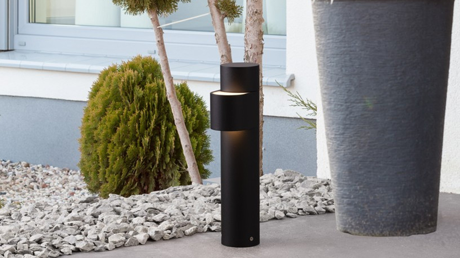 The Aduro lamp design by Llahona Design Studio
